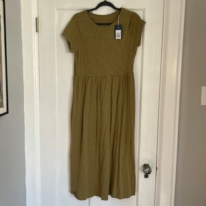 New with tags- Universal Thread Dress- Size M